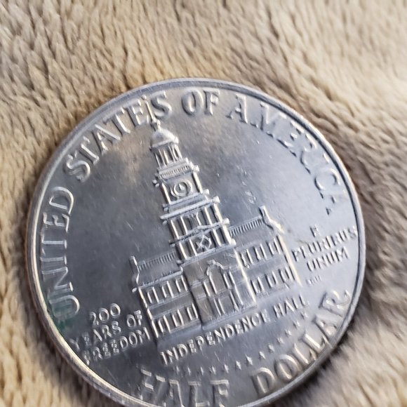 1776-1976 rare Kennedy half dollar coin - Picture 7 of 8